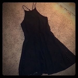 Black sleeveless dress